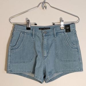 NWT Abercrombie High Rise Short Light Wash